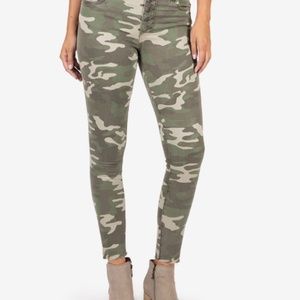 KUT Connie high rise slim fit olive camo pants